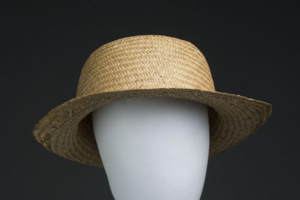 Straw hat (2004.1.15 front 2a)